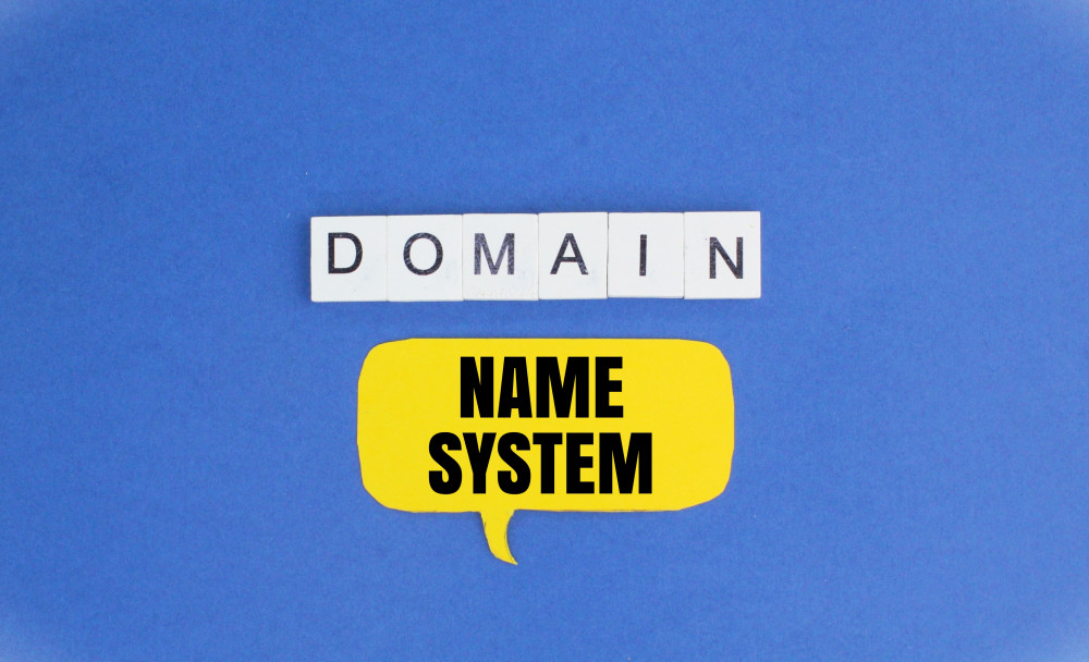 Enregistrer un nom de domaine : guide complet pour bien choisir et protéger son identité en ligne